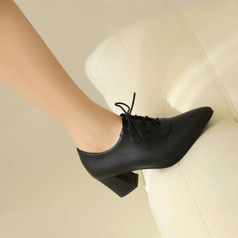 Women Pumps Pointed Toe Chunky Heels 6cm Lace Up