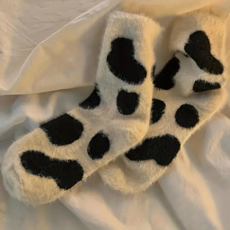 2 Pairs Cute Cow Spots Print Socks
Thickened & Warm Coral Fleece Socks