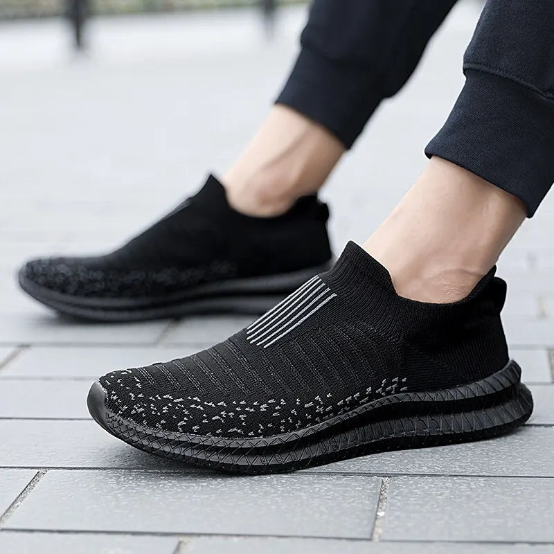 Breathable Men's Sneakers 
Comfortable Running male Shoes