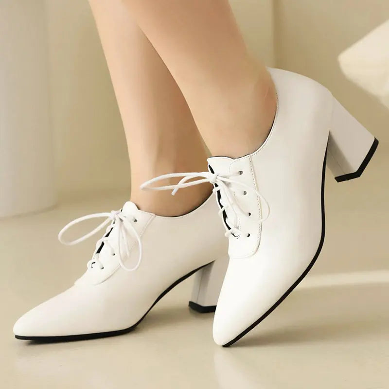 Women Pumps Pointed Toe Chunky Heels 6cm Lace Up