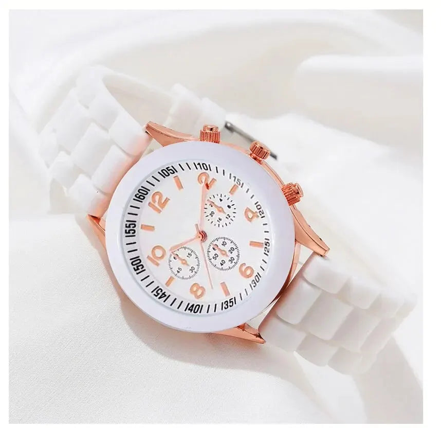 2Pcs Women Luxury Fashion Elegant Alloy Wristwatch
Silicone Strap Watch Quartz
No Box