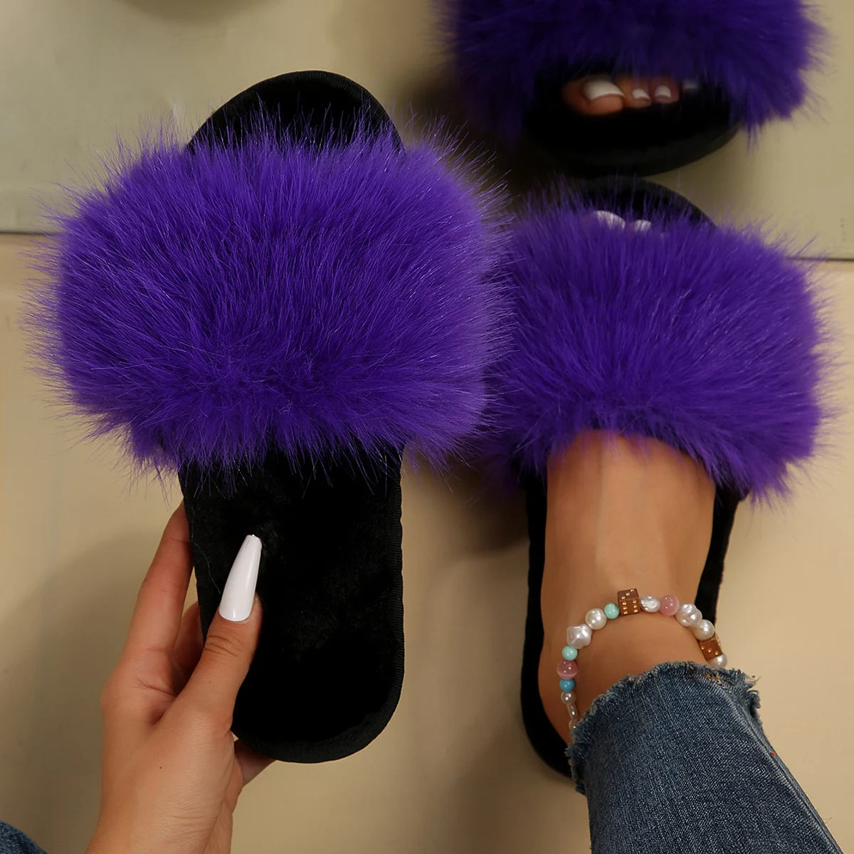 Winter Women's Fashion Fur Slippers 
Fluffy & Cute Plush Women's Luxury Outdoor Anti Slip Durable Flat Bottom Slippers