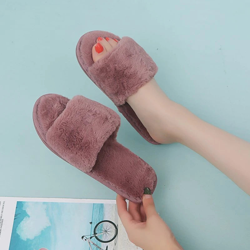 Winter Slippers Women's Fashion Cross Fluffy Leather Slippers
Home Slide Platform Flat Indoor Women's Shoes