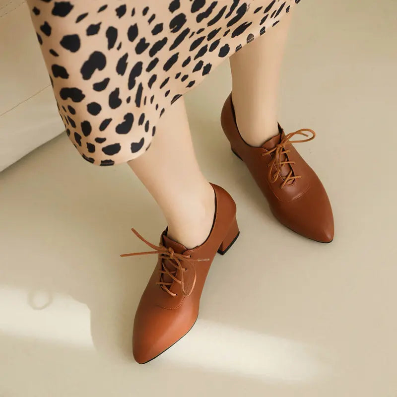 Women Pumps Pointed Toe Chunky Heels 6cm Lace Up