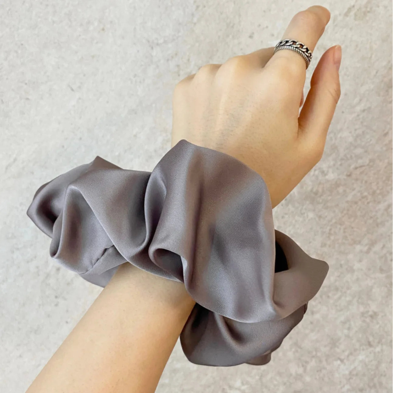 Women Solid Color Oversized Satin Scrunchies
Elastic Hair Ties Ponytail Holder