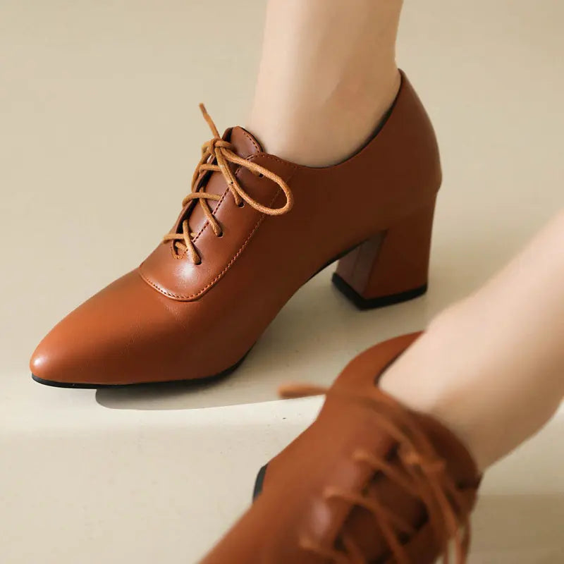 Women Pumps Pointed Toe Chunky Heels 6cm Lace Up